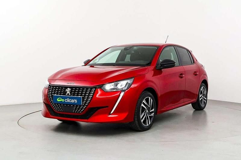 Usado Peugeot 208 Allure 102 CV (75 kW) 2021 Rojo Utilitario