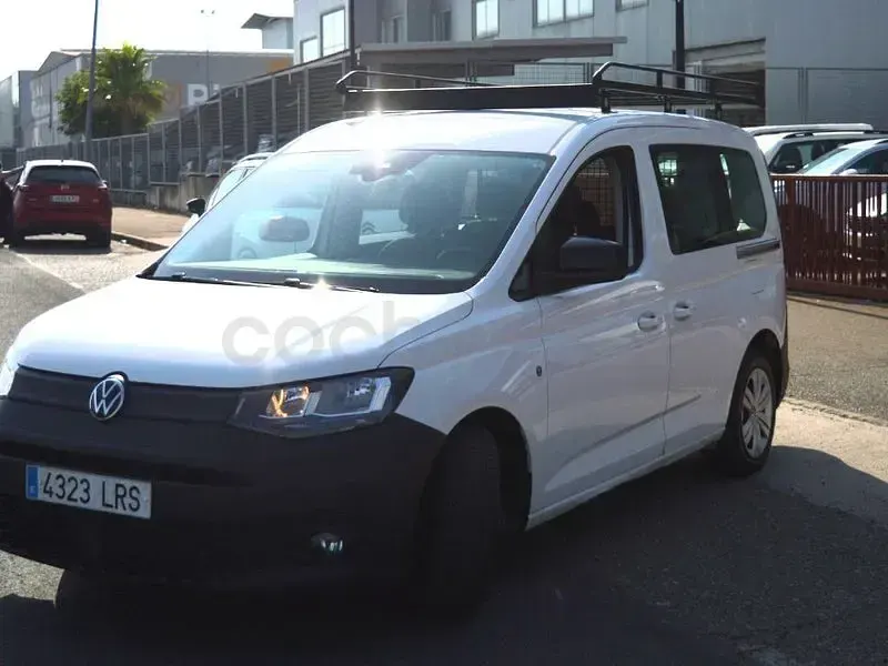 Usado VW Caddy 122 CV (89 kW) 2021 Blanco Monovolumen