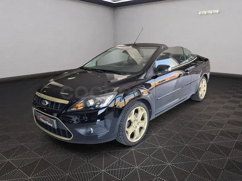 Usado Ford Focus Titanium 145 CV (106 kW) 2008 Negro Descapotable