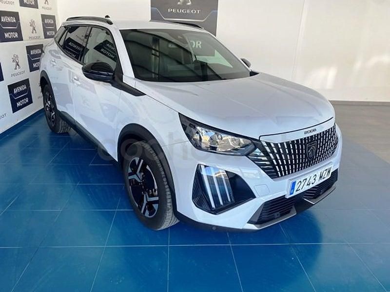 Usado Peugeot 2008 Allure 136 CV (100 kW) 2025 Blanco SUV