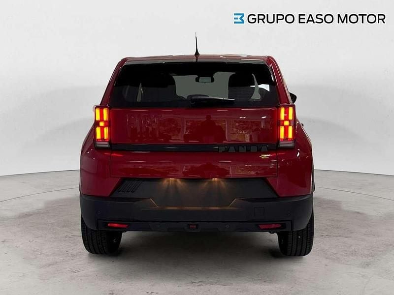 Nuevo Fiat Grande Panda Red 86 kW (118 CV) 2025 Rojo Utilitario