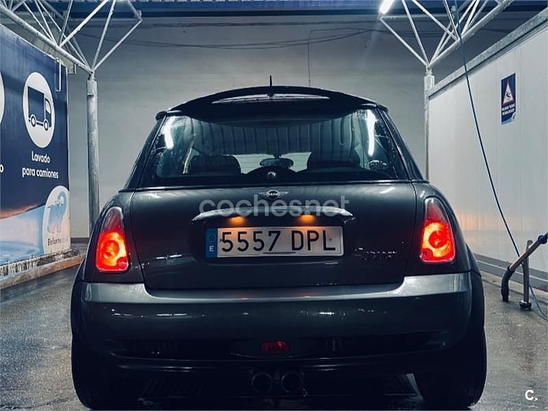 Usado Mini Cooper 115 CV (84 kW) 2005 Gris / plata Utilitario