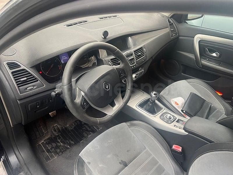 Usado Renault Laguna III GT 150 CV (110 kW) 2011 Negro Berlina