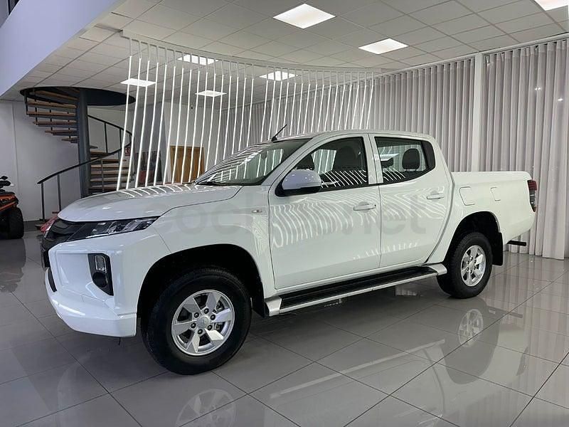 Usado Mitsubishi L200 150 CV (110 kW) 2022 Blanco Recogida