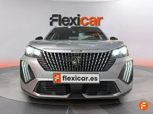 Usado Peugeot 2008 Allure 130 CV (95 kW) 2024 Gris SUV