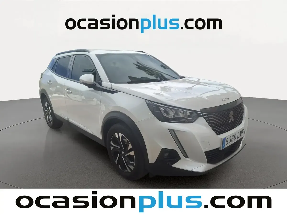Usado Peugeot 2008 Allure 131 CV (96 kW) 2021 Blanco SUV