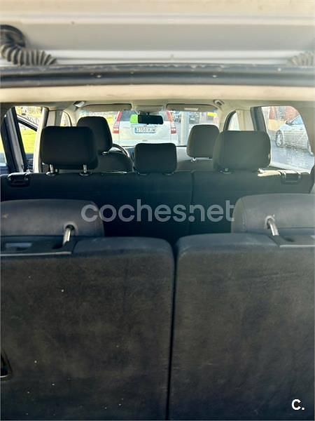 Usado Chevrolet Orlando LT 141 CV (103 kW) 2011 Gris / plata Monovolumen