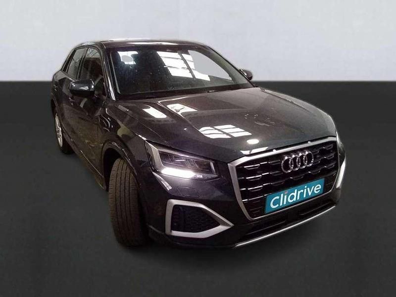 Usado Audi Q2 Advanced Plus 116 HP (85 kW) 2024 Cinzento SUV