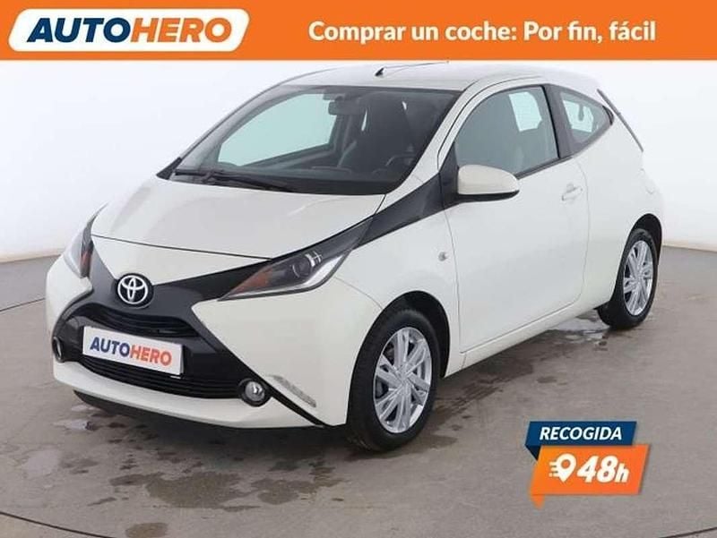 Blanco Usado 2017 Toyota Aygo X-play Utilitario | 10.299 € (Precio justo) - Imagen 1/3