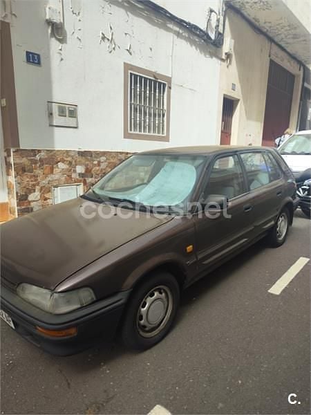 Usado Toyota Corolla 95 CV (69 kW) 1991 Granate Berlina