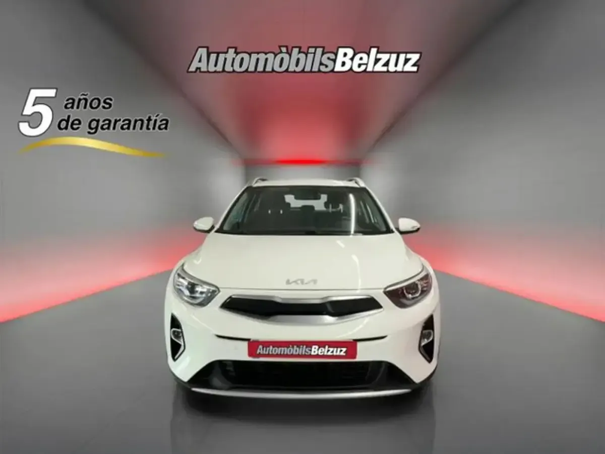 Usado Kia Stonic 101 CV (74 kW) 2025 Blanco SUV