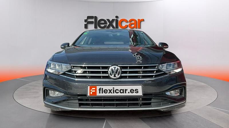Usado VW Passat Advance 190 CV (139 kW) 2019 Gris Familiar