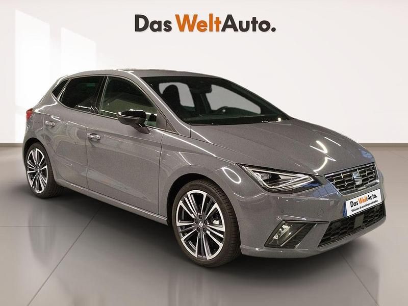 Gris Nuevo 2025 Seat Ibiza FR Utilitario | 23.900 € - Imagen 1/4