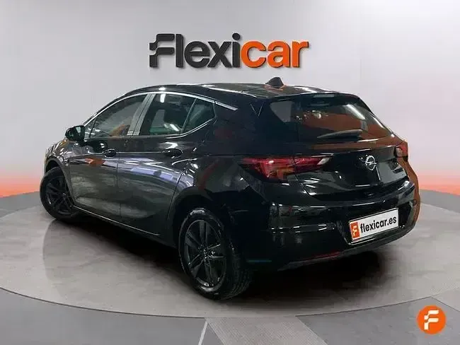 Usado Opel Astra S 110 CV (80 kW) 2019 Negro Berlina