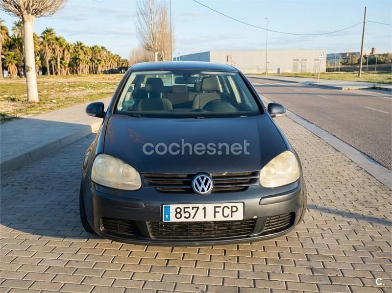 Usado VW Golf IV Highline 115 CV (84 kW) 2006 Negro Berlina
