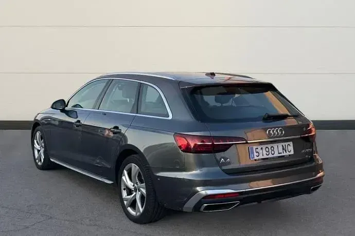 Usado Audi A4 S-Line 204 CV (150 kW) 2021 Gris Familiar