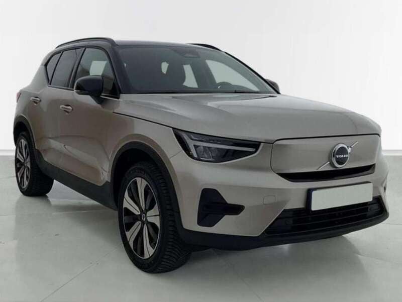 Bright dusk metalizado Usado 2022 Volvo XC40 Plus SUV | 38.400 € (Precio justo) - Imagen 1/4