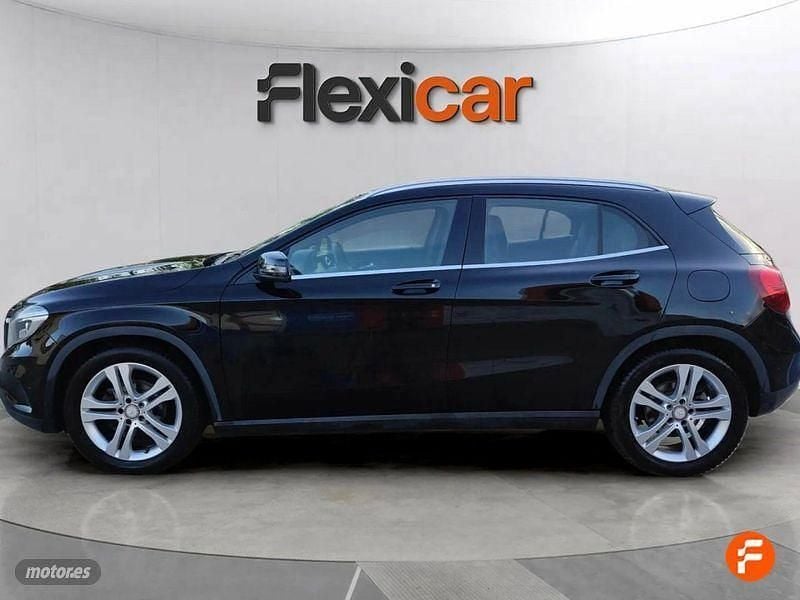 Usado Mercedes GLA180 AMG line 122 CV (89 kW) 2016 Negro SUV