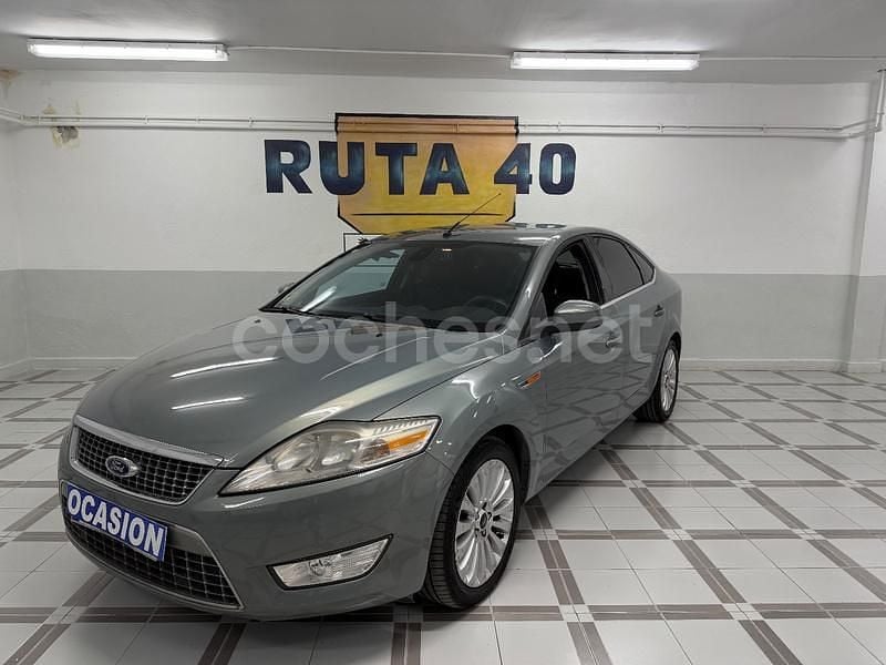 Usado Ford Mondeo Titanium 140 CV (102 kW) 2010 Gris / plata Berlina