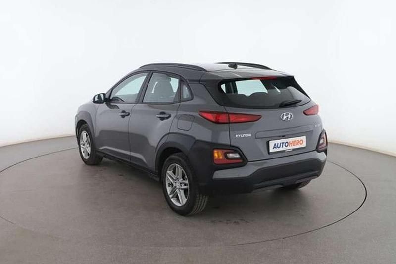 Usado Hyundai Kona 121 CV (88 kW) 2020 Gris SUV