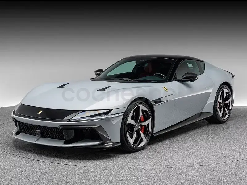 Nuevo Ferrari 12 Cilindri 830 CV (610 kW) 2025 Gris / plata Coupe