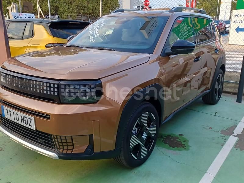 Beige Nuevo 2025 Fiat Grande Panda La Prima SUV | 22.990 € - Imagen 1/4