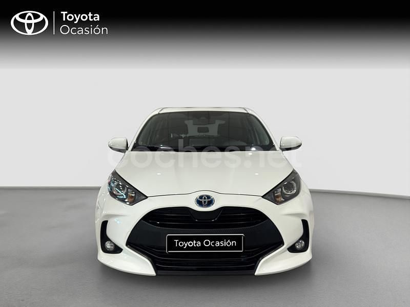Usado Toyota Yaris Hybrid Active 116 CV (85 kW) 2022 Blanco Berlina