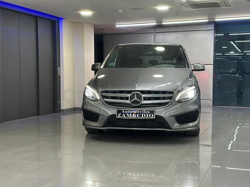 Usado Mercedes B200 136 CV (100 kW) 2017 Gris / plata Monovolumen