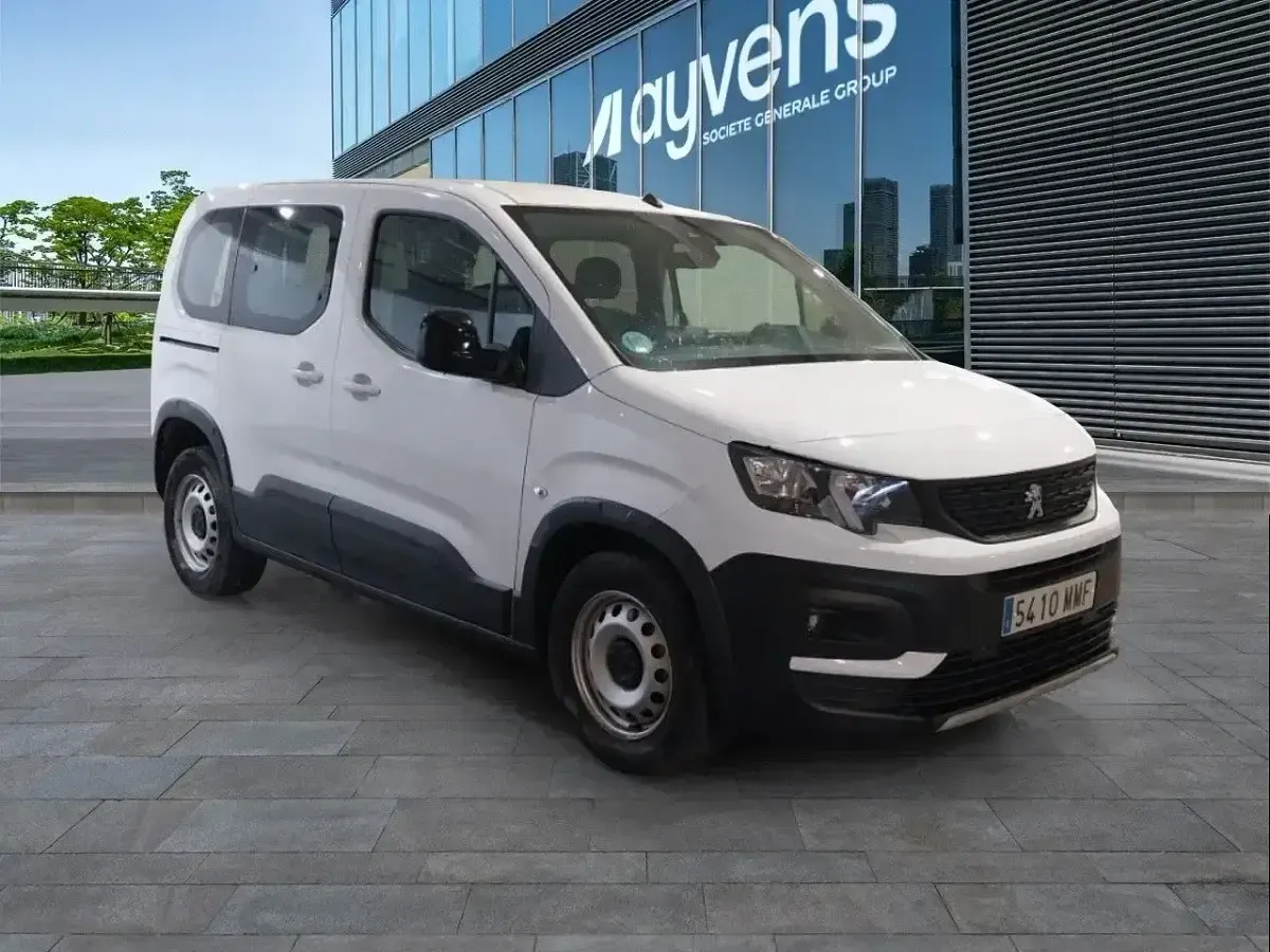 Usado Peugeot Rifter Business-Line 102 CV (75 kW) 2023 Blanco Monovolumen