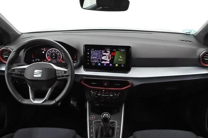 Usado Seat Arona FR 115 CV (84 kW) 2024 SUV