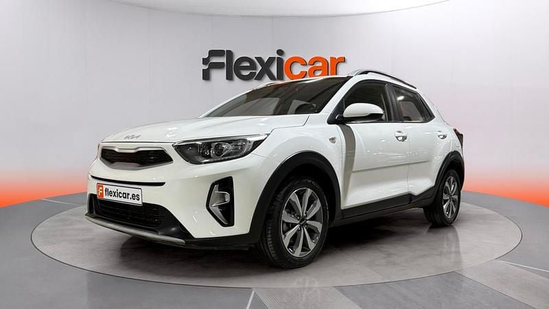 Usado Kia Stonic Plus 84 CV (61 kW) 2022 Blanco SUV