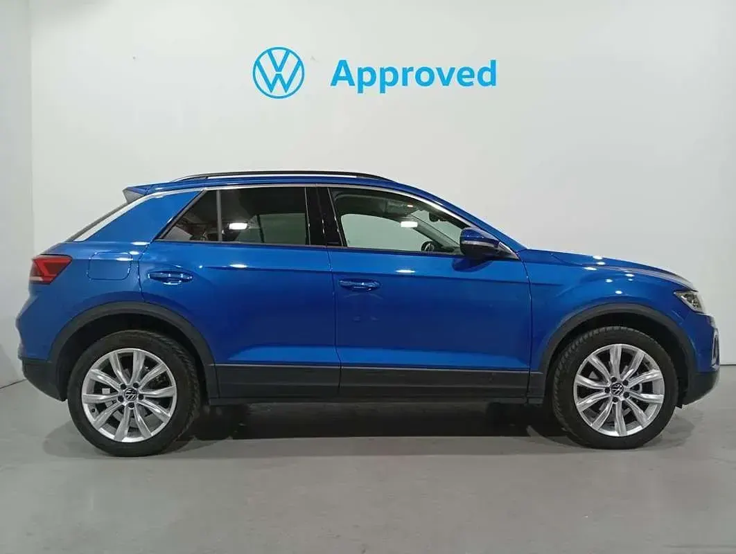 Usado VW T-Roc Edition 150 CV (110 kW) 2025 Azul SUV