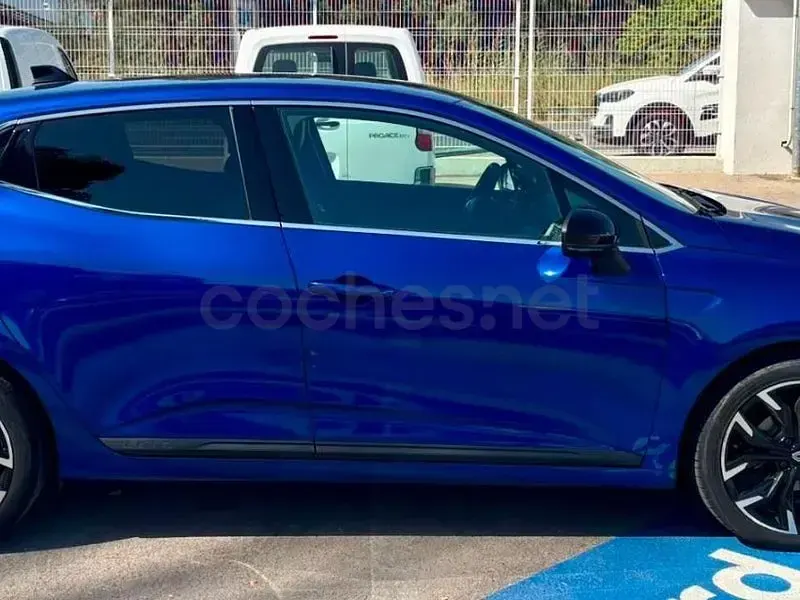 Usado Renault Clio V Techno 90 CV (66 kW) 2025 Azul Berlina