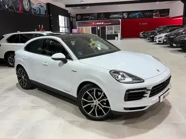 Usado Porsche Cayenne E-Hybrid 462 CV (339 kW) 2022 Blanco SUV