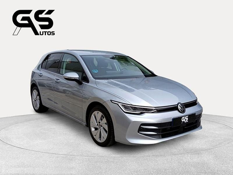 Usado VW Golf VIII 116 CV (85 kW) 2025 Gris Utilitario