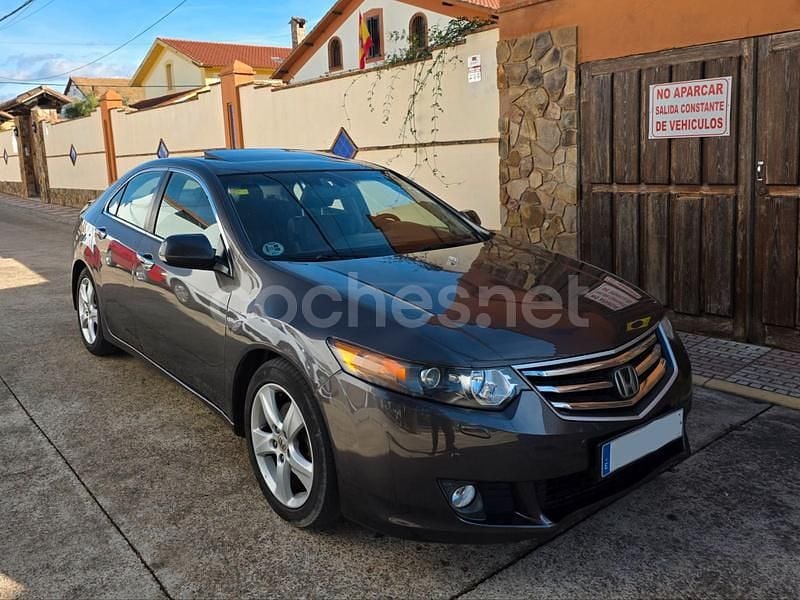 Negro Usado 2009 Honda Accord Executive Berlina | 9500 € (Precio justo) - Imagen 1/4
