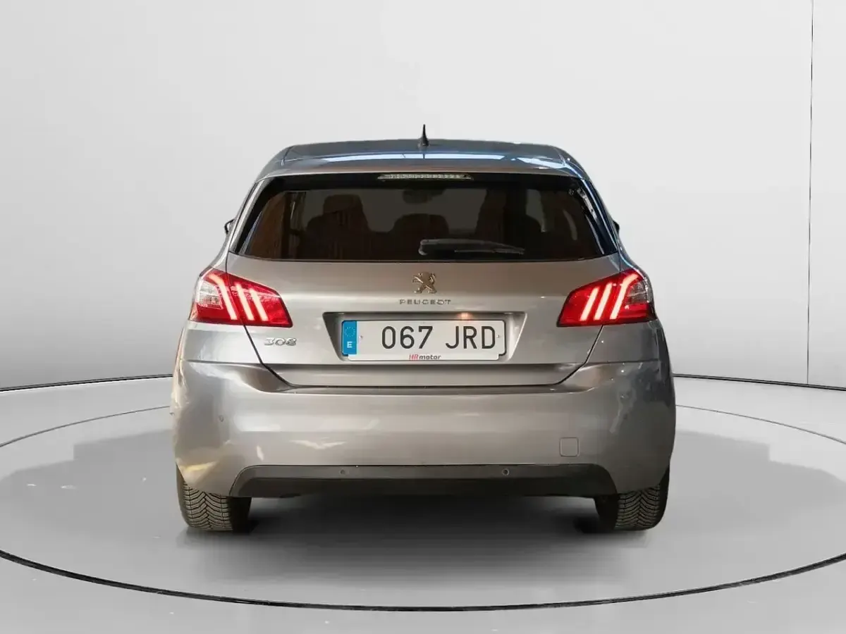 Usado Peugeot 308 Style 110 CV (80 kW) 2016 Gris Berlina