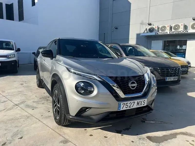 Usado Nissan Juke Acenta 114 CV (83 kW) 2025 Gris / plata SUV