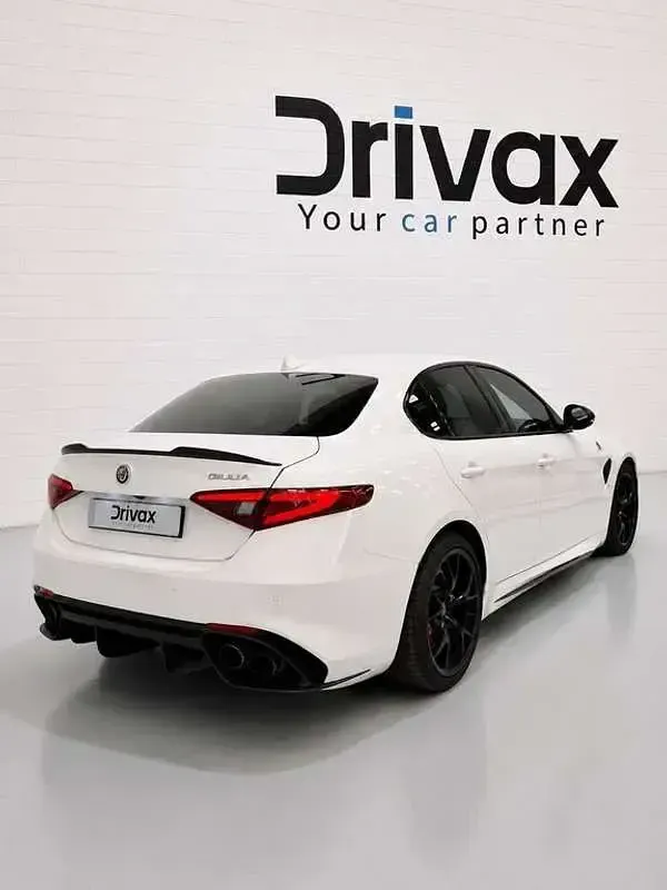 Usado Alfa Romeo Giulia Quadrifoglio 510 CV (375 kW) 2016 Blanco Berlina