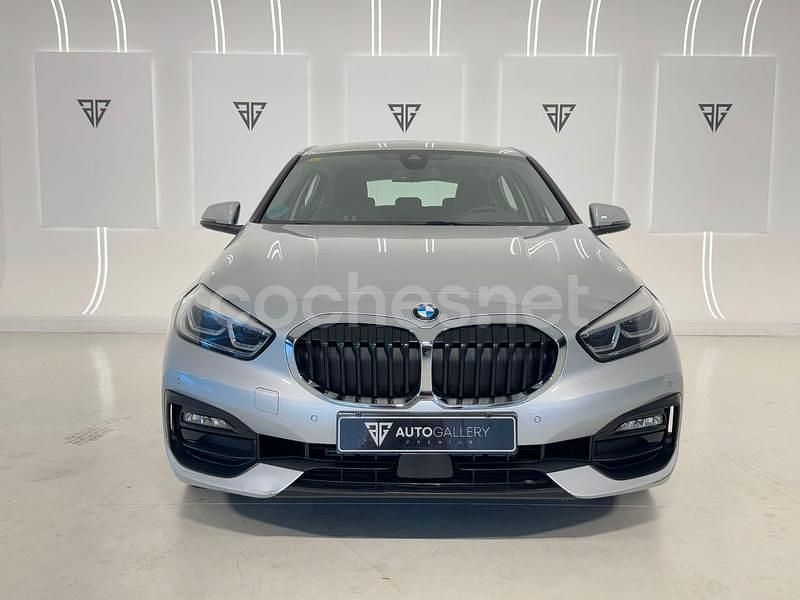 Usado BMW 118 Comfort Edition 150 CV (110 kW) 2020 Gris / plata Utilitario