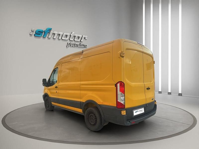 Usado Ford Transit 131 CV (96 kW) 2018 Amarillo Van
