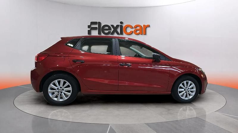 Usado Seat Ibiza Reference 80 CV (58 kW) 2019 Rojo Utilitario