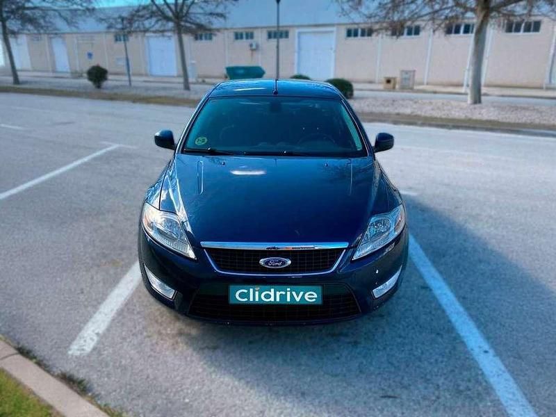 Usado Ford Mondeo Trend 140 CV (102 kW) 2008 Azul Berlina