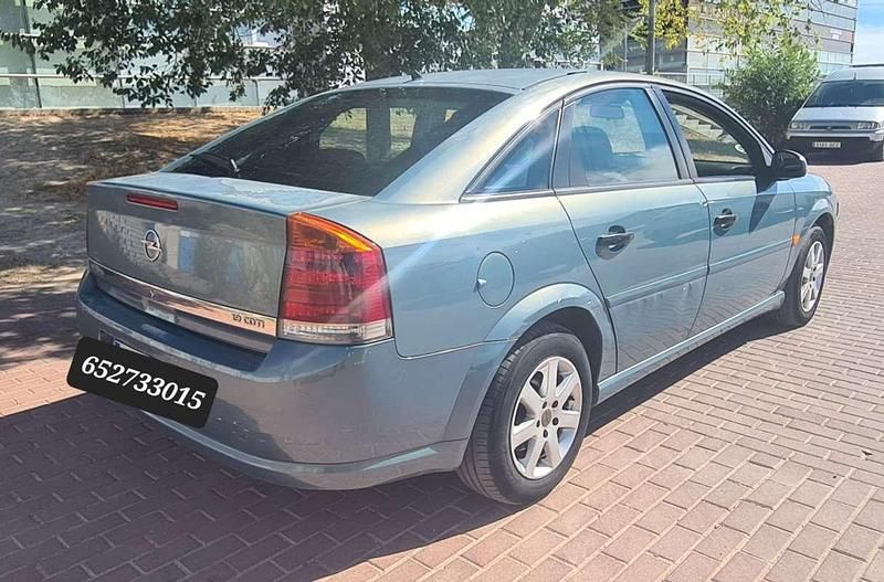 Usado Opel Vectra Essentia 120 CV (88 kW) 2007 Azul Berlina
