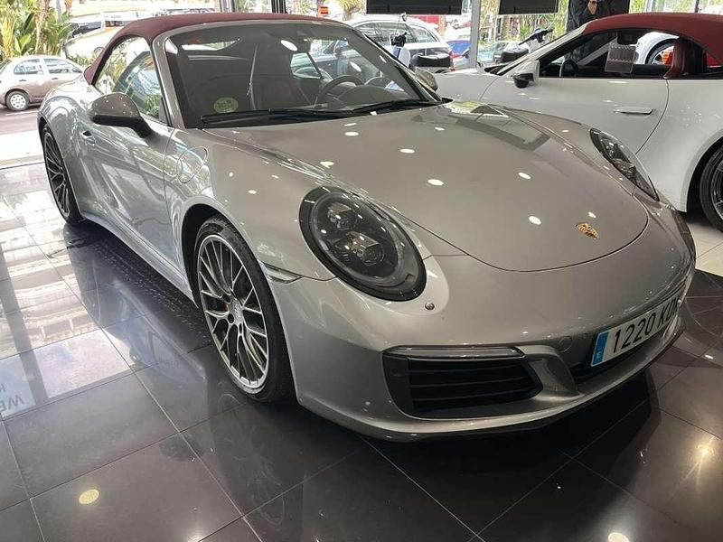 Usado Porsche 911 Carrera 4S Cabriolet 420 CV (308 kW) 2017 Plateado Descapotable