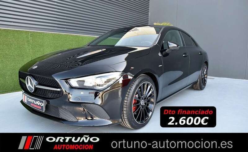 Negro Usado 2021 Mercedes CLA200 Coupe | 32.290 € (Buen precio) - Imagen 1/4