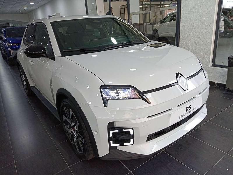 Usado Renault Megane E-Tech Techno 110 kW (150 CV) 2025 Blanco Utilitario