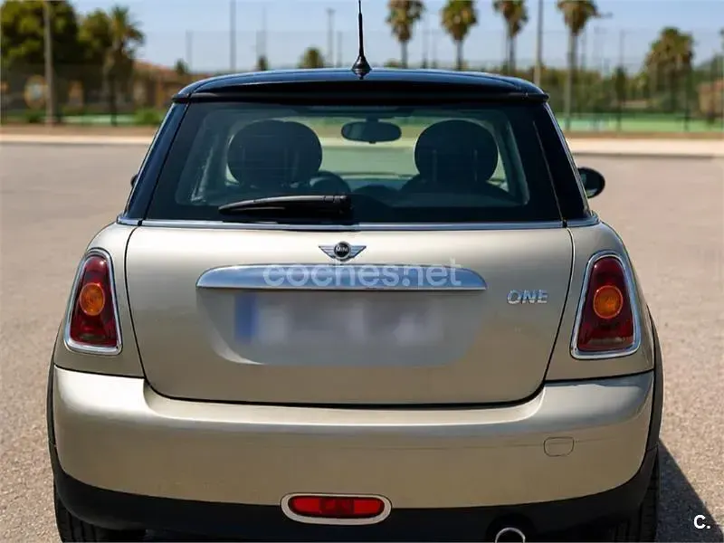 Usado Mini ONE 95 CV (69 kW) 2009 Beige Utilitario