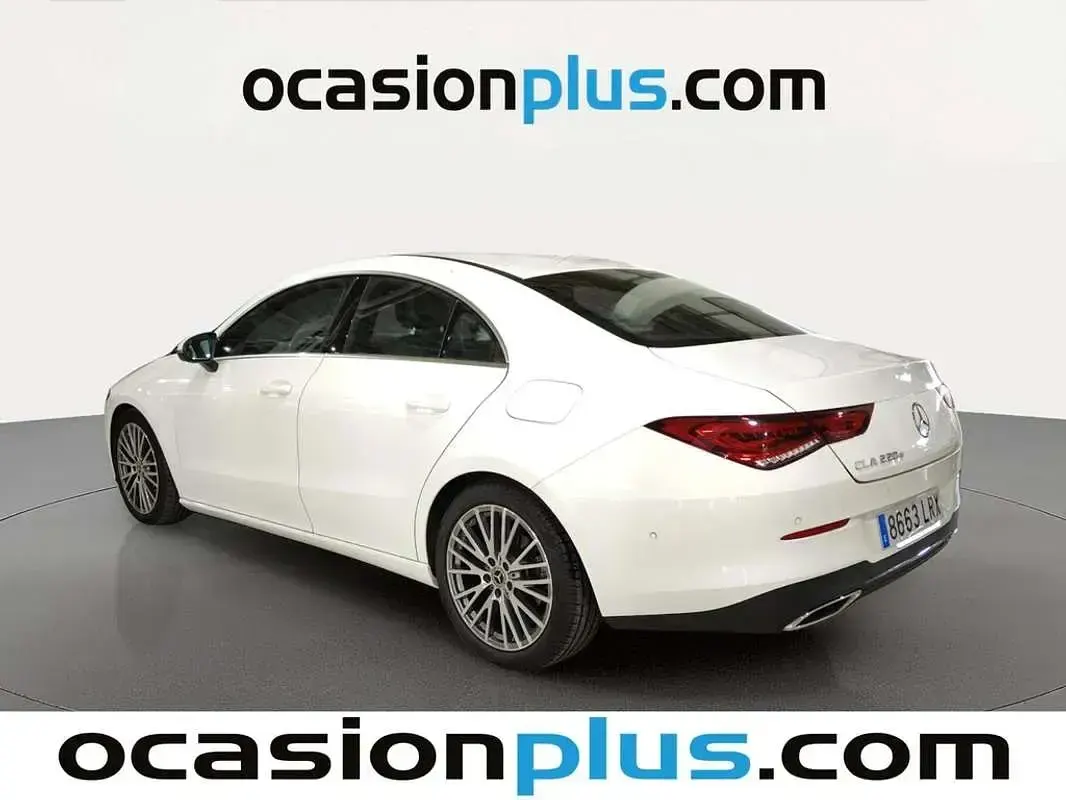 Usado Mercedes CLA220 190 CV (139 kW) 2021 Blanco Coupe