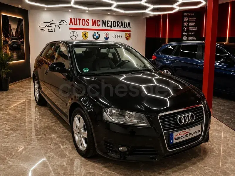 Usado Audi A3 Ambiente 102 CV (75 kW) 2008 Negro Utilitario